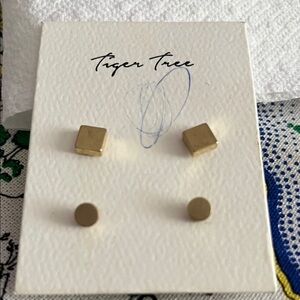 Tiger Tree gold tone post earrings